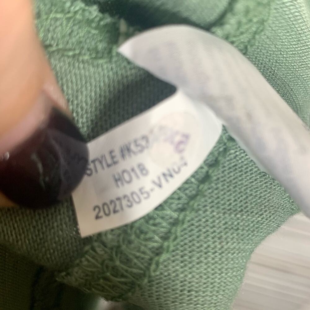 J. CREW MERCANTILE Small V Neck Lightweight Sweater Top Ruffle Hem Light Green - Picture 8 of 11